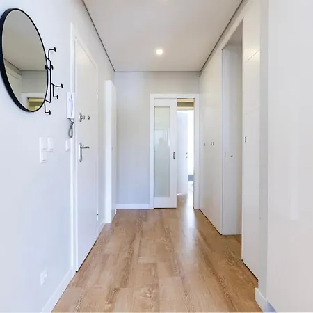 New - Luxury & Bright Apartment Lisbon-3